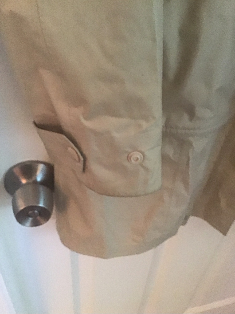 Patagonia tan raincoat with detachable Hood size small - Picture 7 of 13
